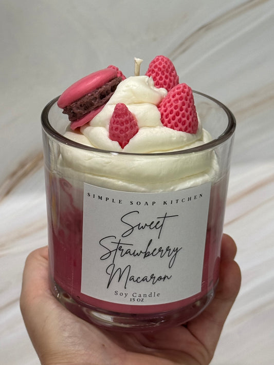 Sweet Strawberry Macaron 15oz Candle 🍓🕯️