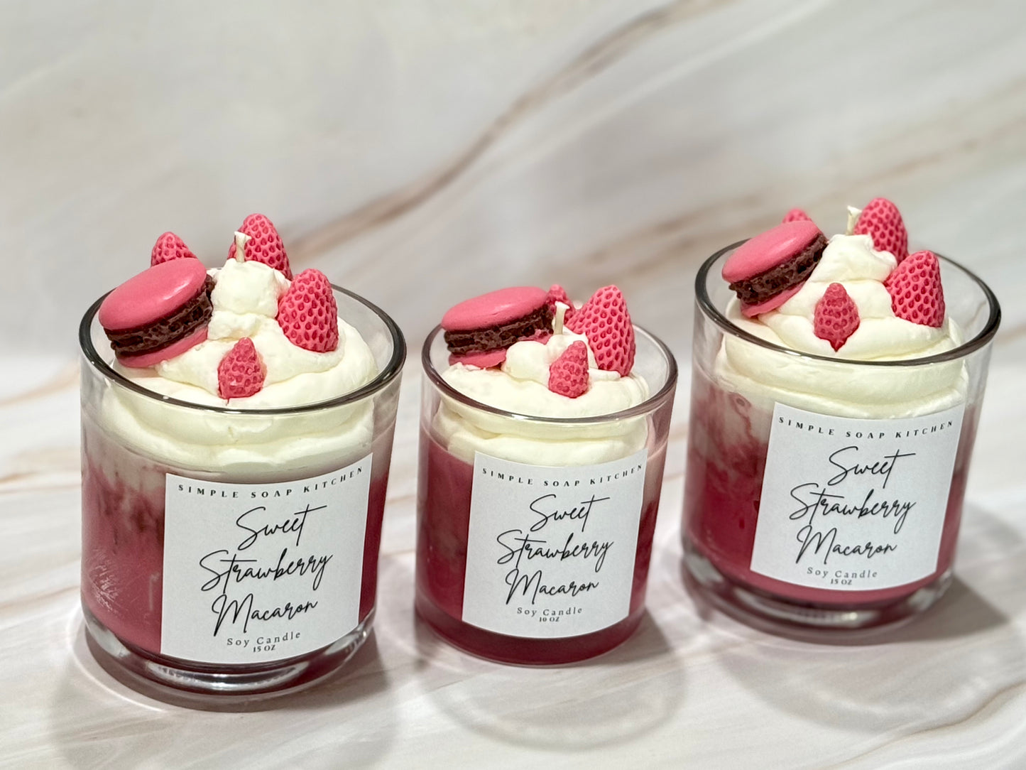 Sweet Strawberry Macaron 15oz Candle 🍓🕯️