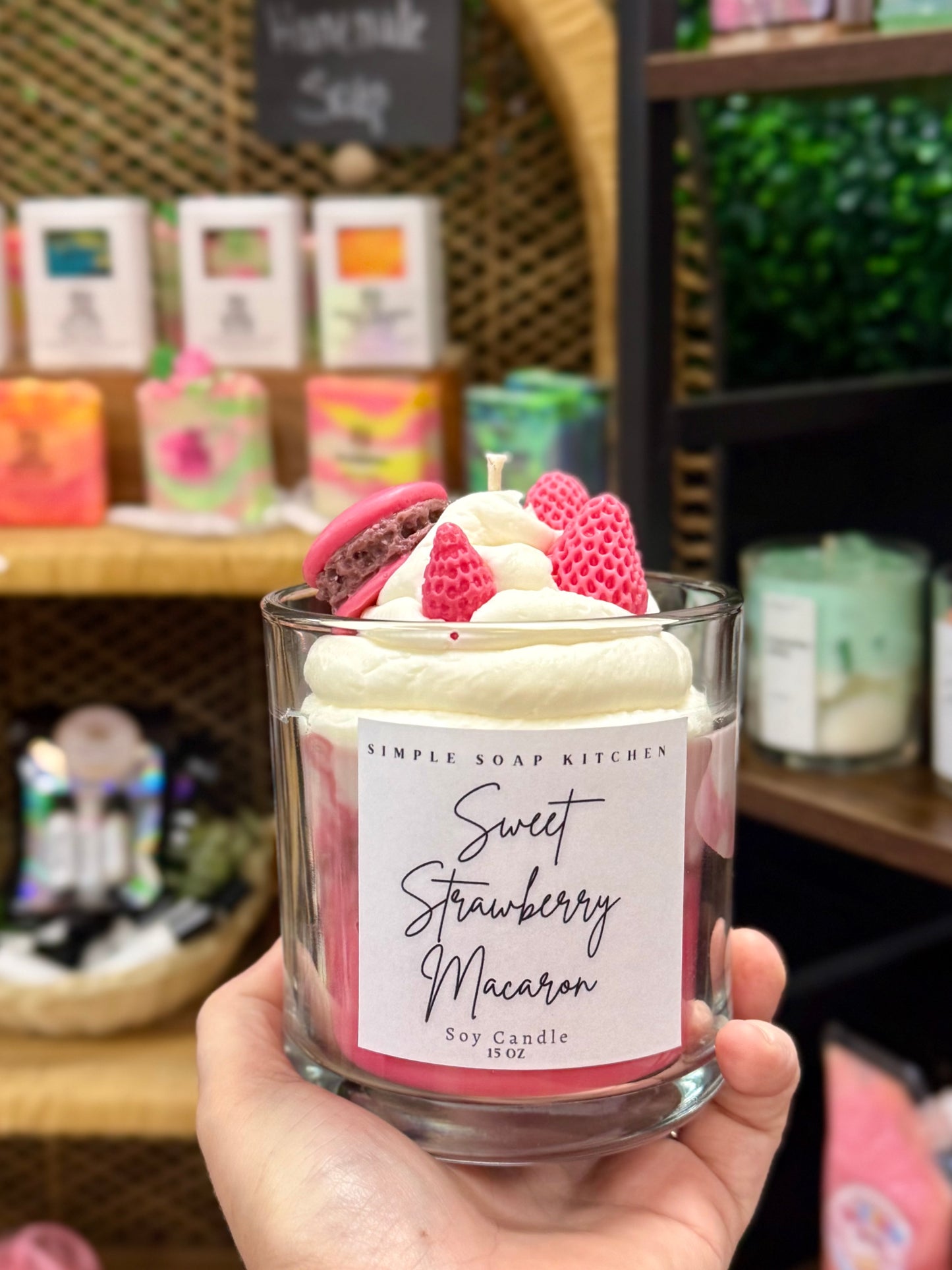 Sweet Strawberry Macaron 15oz Candle 🍓🕯️